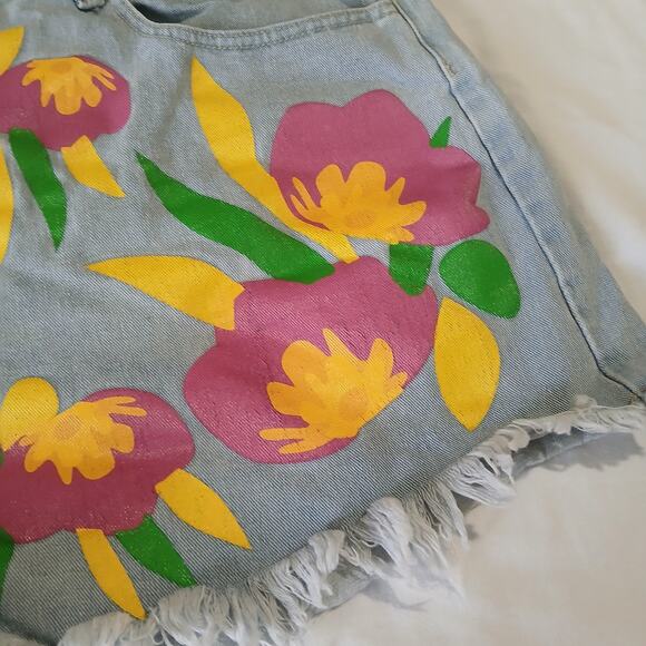 Shein  3 XL floral painted denim cutoff jean shorts plus - Picture 6 of 13